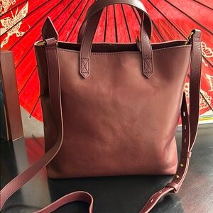 N.WT. Madewell, The Zip-Top Transport Crossbody in Dark Cabernet.